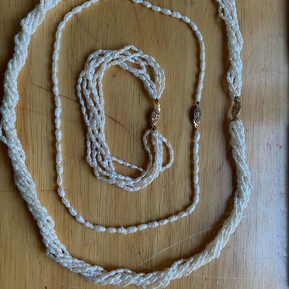 PEARLS PEARLS PEARLS. Rice pearl parure - Picture 1 of 4